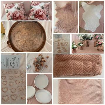 Bruiloft accessoires roze wit bloemen vazen kleden schalen beschikbaar voor biedingen