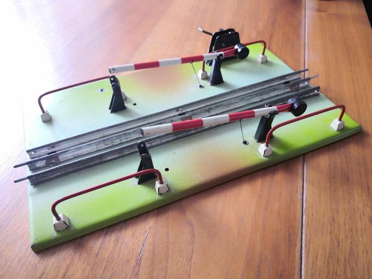 modeltrein blik antieke trein spoor 0 fraaie blikken overweg, Antiek en Kunst, Antiek | Speelgoed, Ophalen of Verzenden