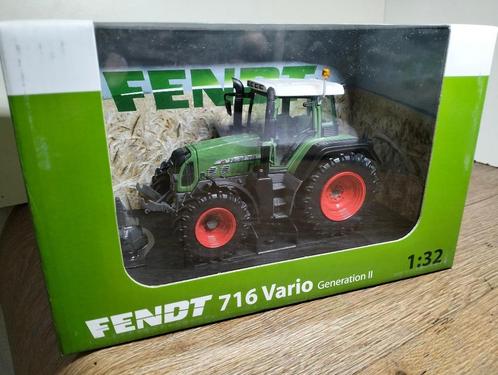 Te koop UH Fendt 716 Vario Generation II., Hobby en Vrije tijd, Modelauto's | 1:32, Nieuw, Tractor of Landbouw, Universal Hobbies
