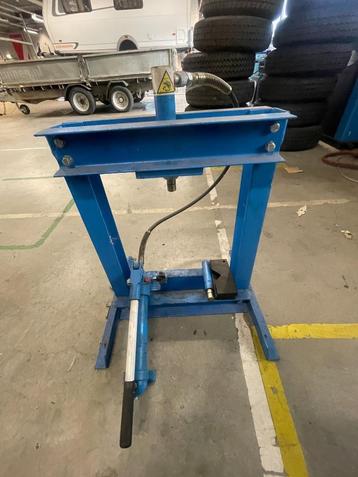Hydraulische Pers – 10 Ton beschikbaar voor biedingen