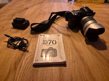 Nikon D70 digitale spiegelreflexcamera met lens + accessoire beschikbaar voor biedingen
