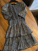 Kerst! AAIKO Zilveren glitterjurk- Maat M, Maat 38/40 (M), Ophalen of Verzenden, Zo goed als nieuw, Grijs