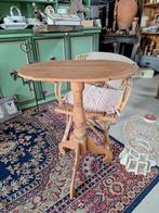 Landelijke oud houten wijntafel, Huis en Inrichting, Tafels | Bijzettafels, Ophalen of Verzenden, Zo goed als nieuw, 60 cm of meer