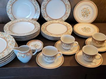 Compleet Art Design Servies - 30 Delig beschikbaar voor biedingen