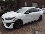 Kia ProCeed 1.0 T-GDI GT-PlusLine (bj 2022), Auto diversen, Schadeauto's, Kia, Wit, Stationwagon, Handgeschakeld