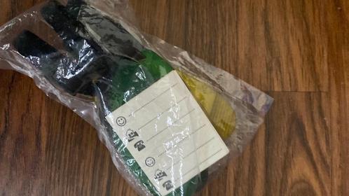 3 gekleurde plastic kofferlabels labels ikea, Sieraden, Tassen en Uiterlijk, Koffers, Nieuw, Hard kunststof, Minder dan 50 cm