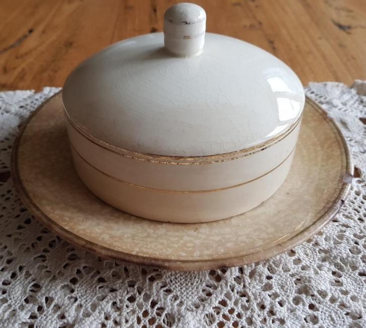 Oude doorleefde zwaar beboterde botervloot SCM, Antiek en Kunst, Antiek | Servies los, Ophalen of Verzenden