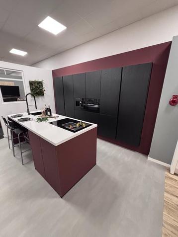 Showroom keuken kooi 10 beschikbaar voor biedingen