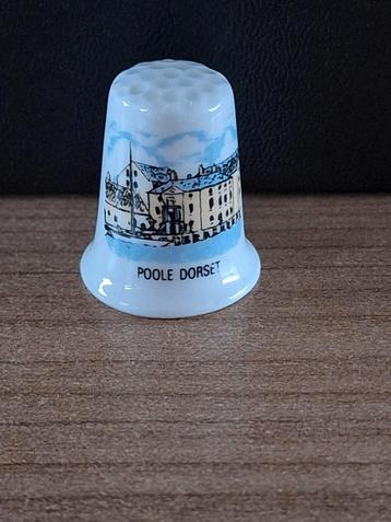 Vingerhoedje POOLE DORSET (Gemerkt) beschikbaar voor biedingen