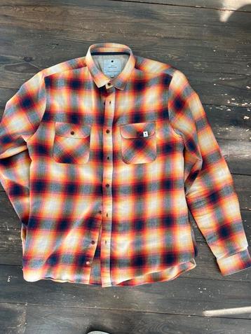 RVLT blouse met ruit. Large ( REVOLUTION ) merk ) beschikbaar voor biedingen