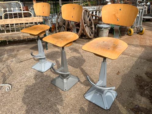 Industriële draai krukken of statafel krukken 80 cm zit hoog, Antiek en Kunst, Curiosa en Brocante, Ophalen