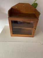 Antiek klein vitrinekastje, Ophalen