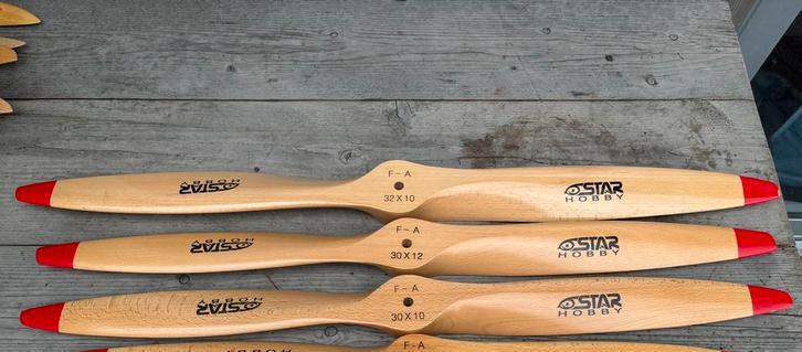 Diverse grote houten propellers, Hobby en Vrije tijd, Modelbouw | Radiografisch | Vliegtuigen, Nieuw, Benzine, Ophalen of Verzenden