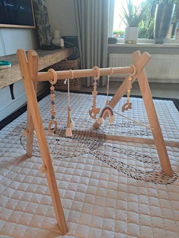 Ladanas babygym hout met pastelkleuren  beschikbaar voor biedingen