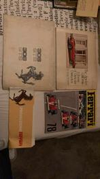 Ferrari brochure, race team tijdschift, spyder boek, Auto diversen, Handleidingen en Instructieboekjes, Ophalen of Verzenden