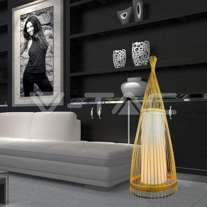 Staande lamp hout r45, Huis en Inrichting, Lampen | Vloerlampen, Nieuw, 150 tot 200 cm, Hout, Ophalen of Verzenden