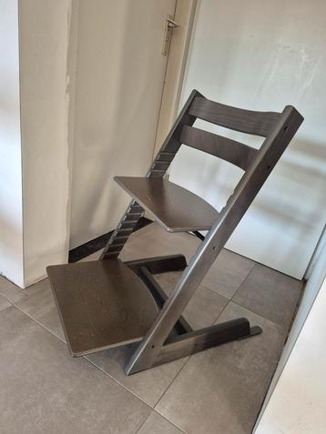 Grijze Trip Trap kinderstoel beschikbaar voor biedingen