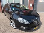 Lancia Delta 1.4-16V Platino / Riem v.v / Pano / Navi / Lede, Auto's, Lancia, Voorwielaandrijving, 65 €/maand, Gebruikt, 4 cilinders