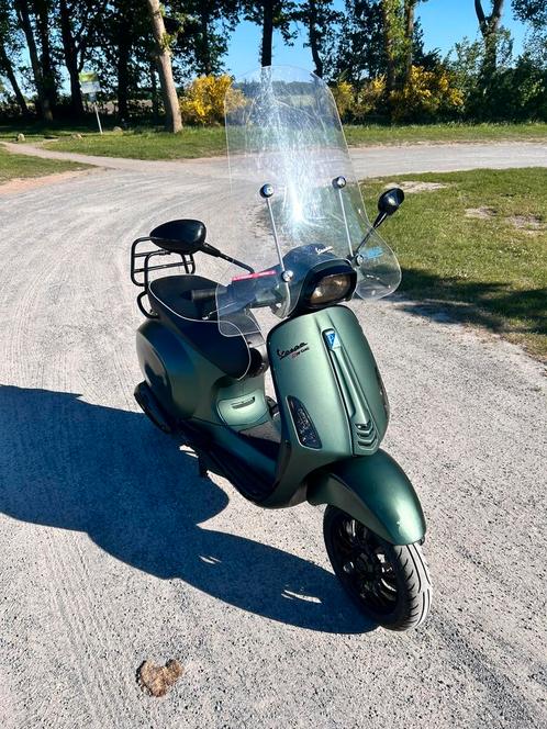 Vespa Sprint BMWW M4 Groen, Fietsen en Brommers, Scooters | Vespa, Zo goed als nieuw, Vespa S, Maximaal 45 km/u, Benzine, Ophalen