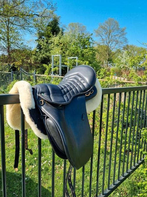 Massimo zadel nieuwstaat trail maat 37 bij 18,5, Dieren en Toebehoren, Paarden en Pony's | Zadels, Zo goed als nieuw, Overige soorten