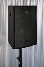 Turbosound TXD-151 PA-speakers + stands – Zeer goede staat, Muziek en Instrumenten, Ophalen, Gebruikt