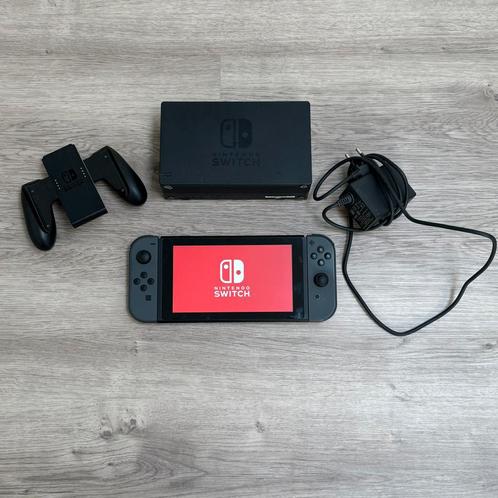 Nintendo Switch, Spelcomputers en Games, Spelcomputers | Nintendo Switch, Zo goed als nieuw, Switch 2019 Upgrade, Met 2 controllers