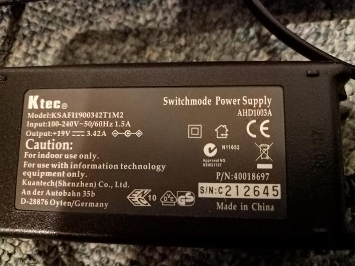 Oplader laptop medion, Computers en Software, Laptop-opladers, Gebruikt, Ophalen of Verzenden