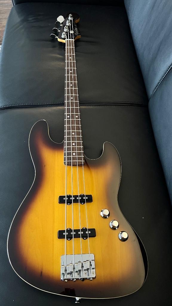 Fender Jazz Bass - Uniek - 2022, Muziek en Instrumenten, Snaarinstrumenten | Gitaren | Bas, Zo goed als nieuw, Elektrisch, Ophalen