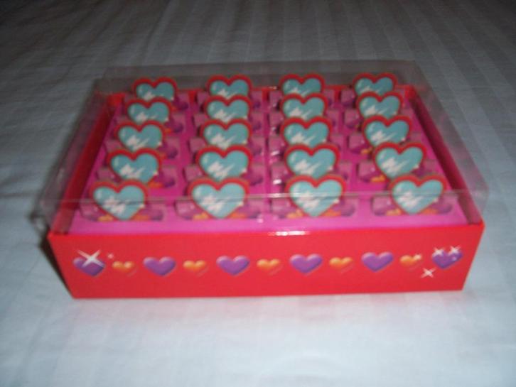 Memorie / memory van make-up plaatjes, Hobby en Vrije tijd, Gezelschapsspellen | Bordspellen, Zo goed als nieuw, Een of twee spelers