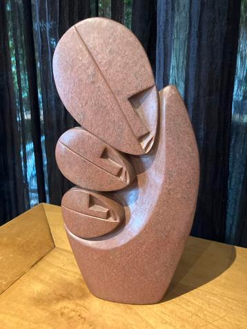 Abstracte Stenen Sculptuur 'RM' Gesigneerd beschikbaar voor biedingen