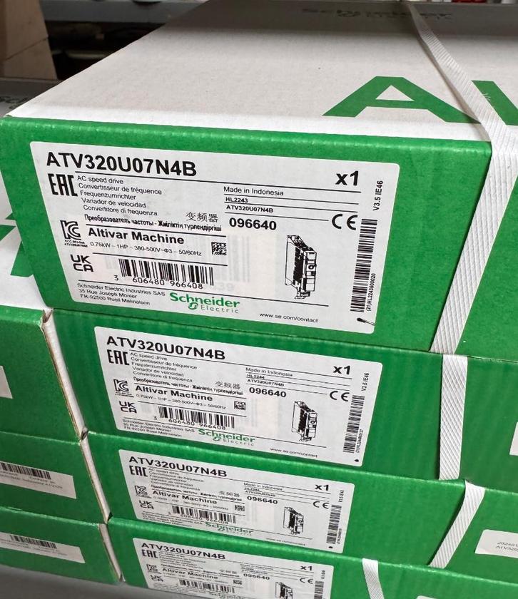 Schneider Altivar ATV320U07N4B Frequentieregelaar 0,75 kW, Hobby en Vrije tijd, Elektronica-componenten, Nieuw, Ophalen of Verzenden