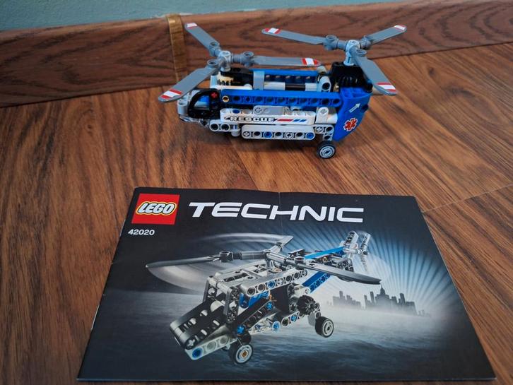 Lego Technic 42020 helikopter met dubbele rotor sint kerst, Kinderen en Baby's, Speelgoed | Duplo en Lego, Zo goed als nieuw, Lego