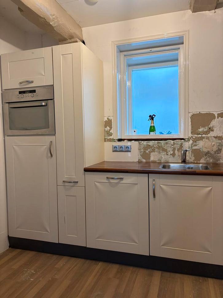 Te koop: complete keuken met apparatuur - zelf demonteren, Huis en Inrichting, Keuken | Complete keukens, Gebruikt, Enkelwandige keuken