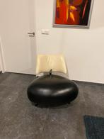 Leolux Pallone Fauteuil - Zwart/Crème Leer, Ophalen, Design klassieker, Leer, Zo goed als nieuw