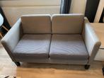 Gratis grijs tweezitsbankje, Ophalen, Gebruikt, Tweepersoons, 75 tot 100 cm