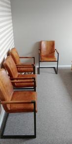 4 leren stoelen, Ophalen