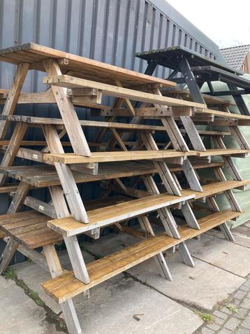 Picknicktafels groot en klein kan bezorgd in de buurt beschikbaar voor biedingen