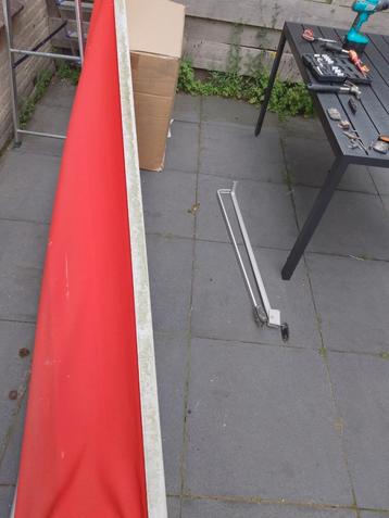 Zonnescherm 3mtr (al gedemonteerd) beschikbaar voor biedingen
