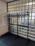 Metalen Staande Kapstok met Hangers, Ophalen, Zo goed als nieuw, Metaal, Staande kapstok