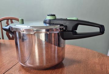 Tefal snelkookpan 6 liter beschikbaar voor biedingen