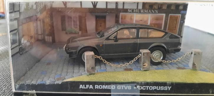 Alfa Romeo GTV6 Octopussy 007 1:43, Hobby en Vrije tijd, Modelauto's | 1:43, Zo goed als nieuw, Auto, Overige merken, Ophalen of Verzenden
