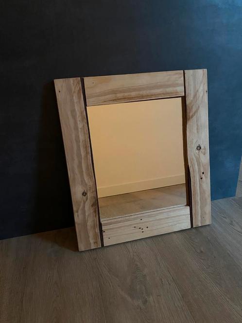 Spiegel in lijst van pallethout, Huis en Inrichting, Woonaccessoires | Spiegels, Nieuw, Minder dan 100 cm, Rechthoekig, Ophalen