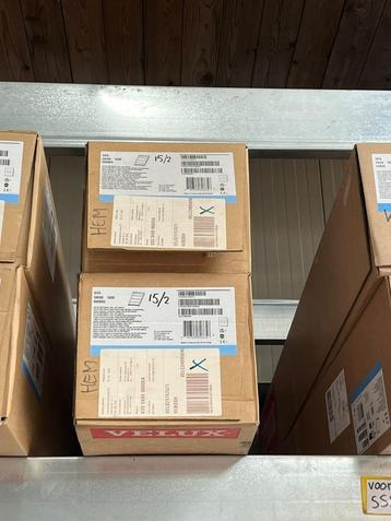 Velux rolluiken nieuw! Geen garantie beschikbaar voor biedingen