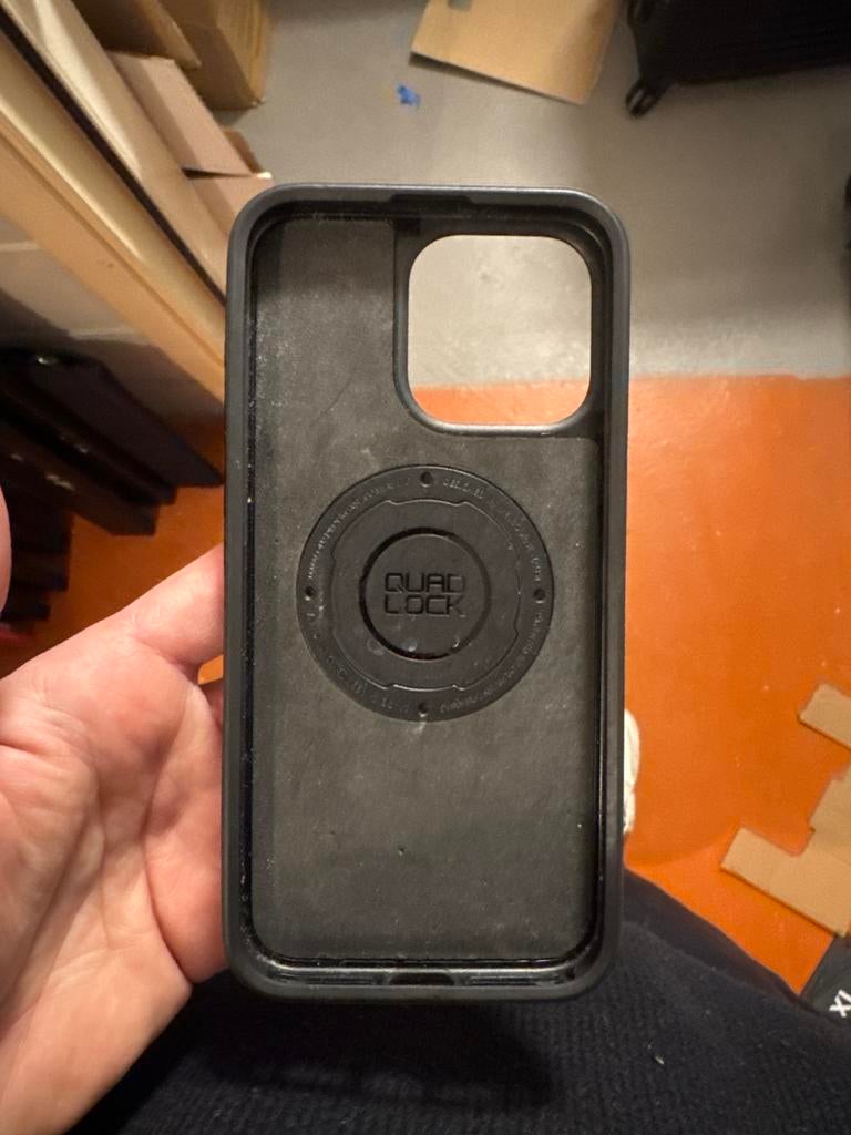 Quad Lock iPhone 15 Pro Max Hoesje, Ophalen of Verzenden, Gebruikt, IPhone 14 Pro Max, Hoesje of Tasje
