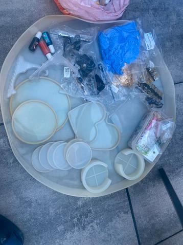 Epoxy hars hulpmiddelen beschikbaar voor biedingen
