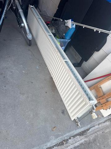 Radiator - 240cm lang, in goede staat beschikbaar voor biedingen