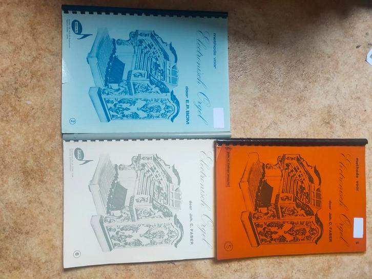 KEYBOARD ARTIKELEN, Muziek en Instrumenten, Keyboards, 61 toetsen, Overige merken, Ophalen