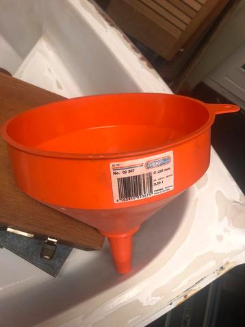 Kunststof Trechter 250mm beschikbaar voor biedingen