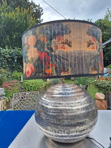 Prachtige grote lamp.DALEN,DRENTHE  beschikbaar voor biedingen
