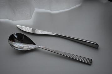 Wedgwood Regent sla lepel en onbekend model mes beschikbaar voor biedingen